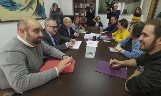 Podemos retira la mayoría de sus enmiendas al Presupuesto para facilitar el acuerdo con el PSOE