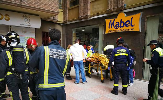 Tres heridos tras la explosión de una bombona de gas en el Mercado de Abastos de Lorca