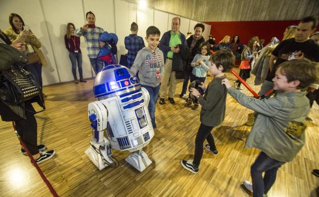 R2-D2, de paseo por El Sardinero