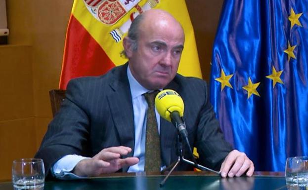 De Guindos calcula que la crisis de Cataluña ha costado «unos 1.000 millones de euros»