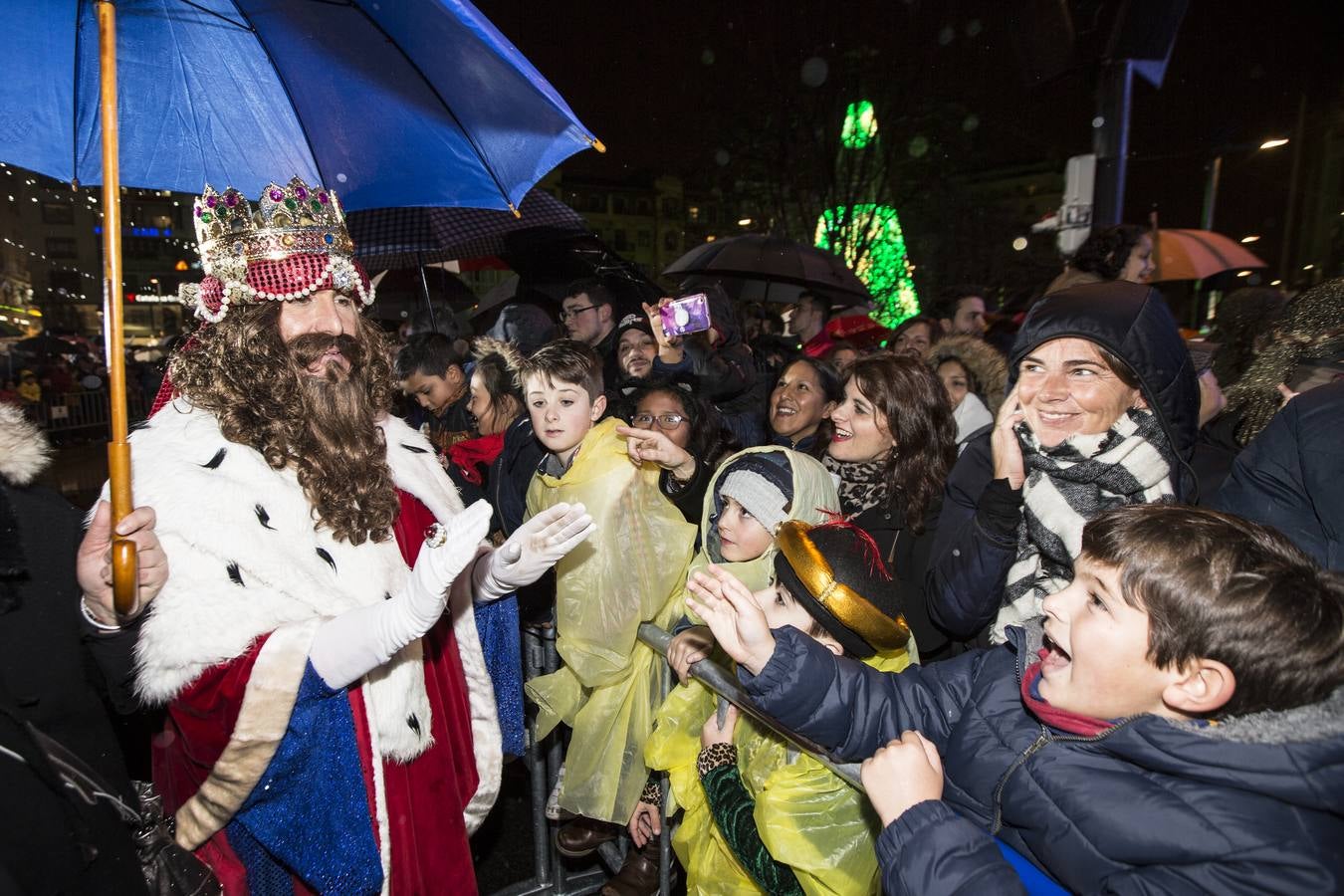 Santander, cabalgata bajo la lluvia