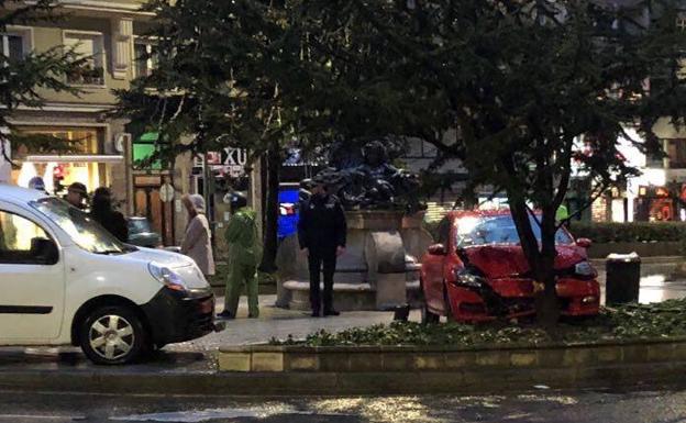 Aparatoso accidente en la calle Vargas de Santander