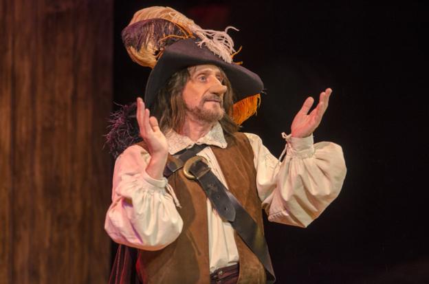 «Todos tenemos un Cyrano de Bergerac dentro, alguna frustración amorosa»