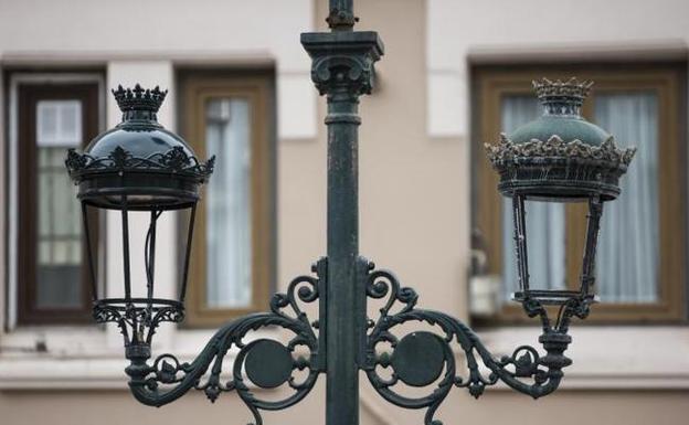 La farola de Cañadío rota en Nochevieja ya nunca será igual