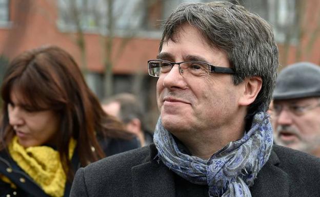 Junts per Catalunya y Esquerra pactan proponer a Puigdemont sin concretar cómo