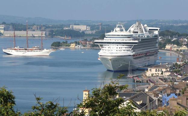 Martín califica de «hito histórico» la conexión de Santander con la ciudad irlandesa de Cork