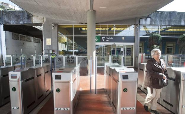 CC OO denuncia la «drástica» reducción de la vigilancia en las instalaciones de Renfe en Cantabria
