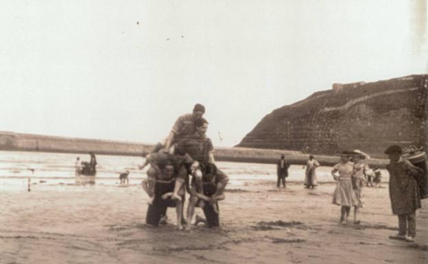 Las casetas de baños de mar en Laredo (I)