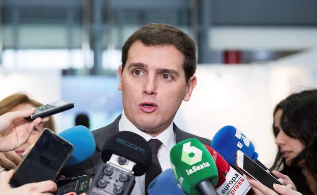 Detenido un hombre por amenazar de muerte a Albert Rivera en Facebook