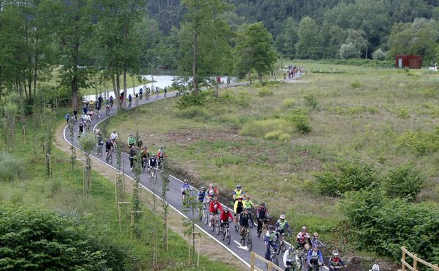 Licitada la pasarela peatonal sobre el río Saja-Besaya por 1,1 millones de euros