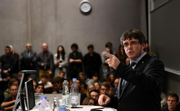 Puigdemont es cuestionado sobre el proceso secesionista en la Universidad de Copenhague