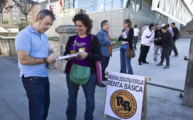 El Gobierno regional elaborará una nueva ley para impulsar las iniciativas legislativas populares