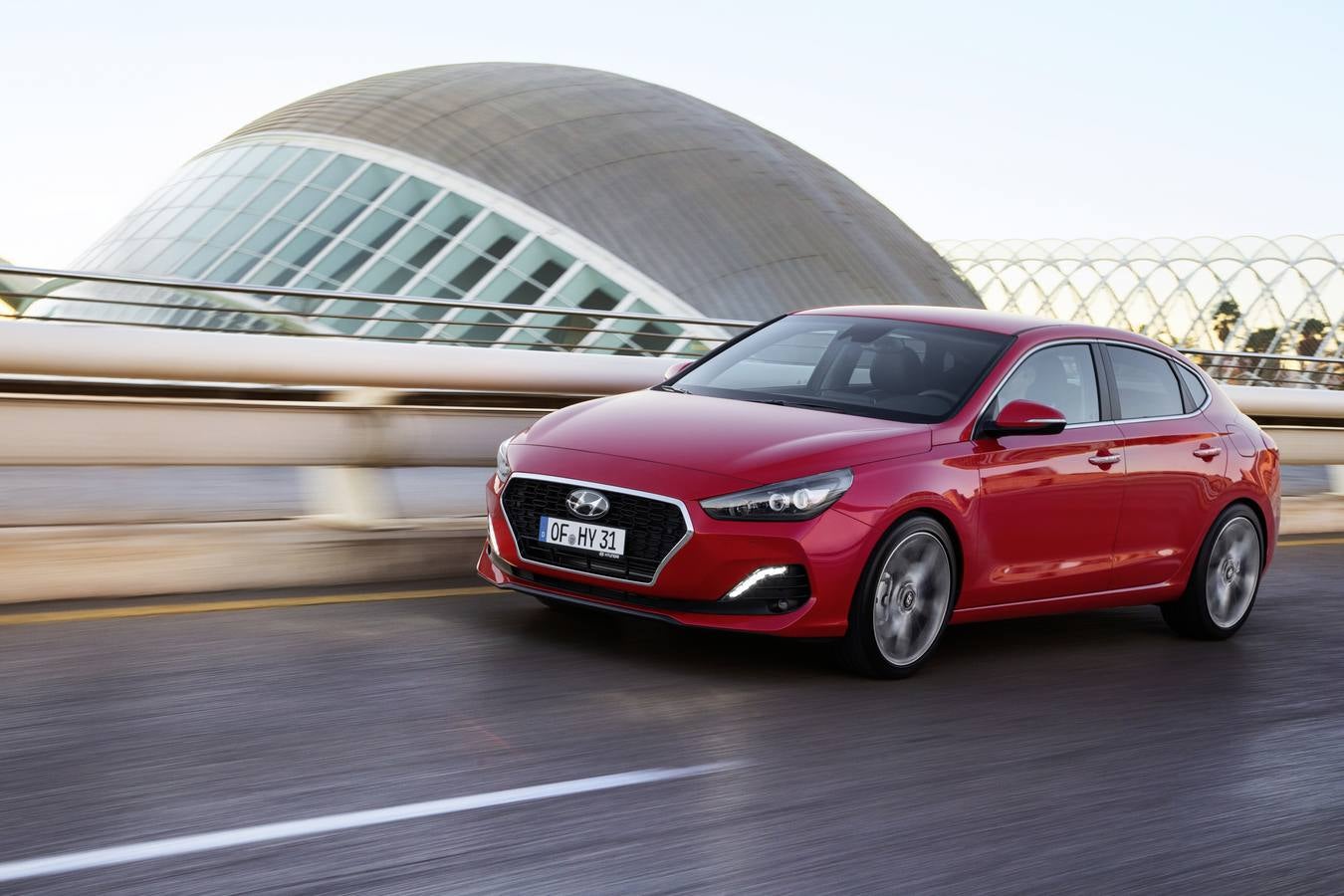 Las fotos del Hyundai i30 Fastback en la Ciudad de las Artes y las Ciencias de Valencia