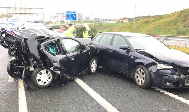 Tres accidentes han tenido atascada la entrada a Santander por la S-20 durante dos horas