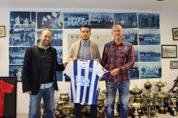 «He venido aquí para relanzar mi carrera y la de la Gimnástica»