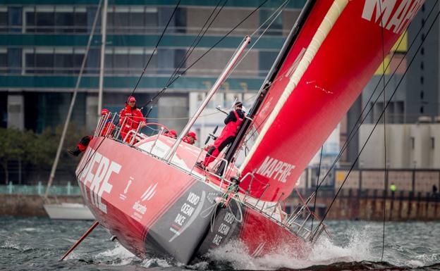 El 'Mapfre' acaba cuarto la regata in-port de Hong Kong