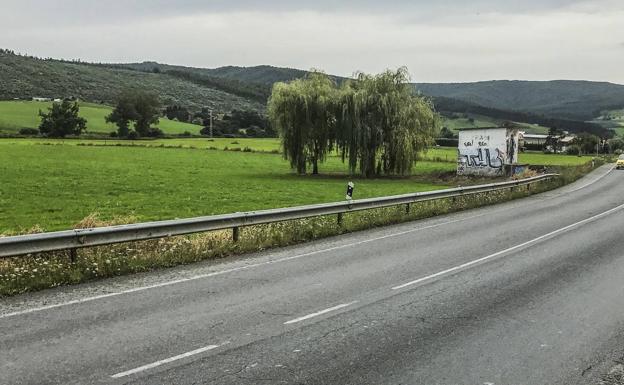 De la Serna dice que el polígono de La Pasiega «no está en los objetivos del Puerto de Santander»