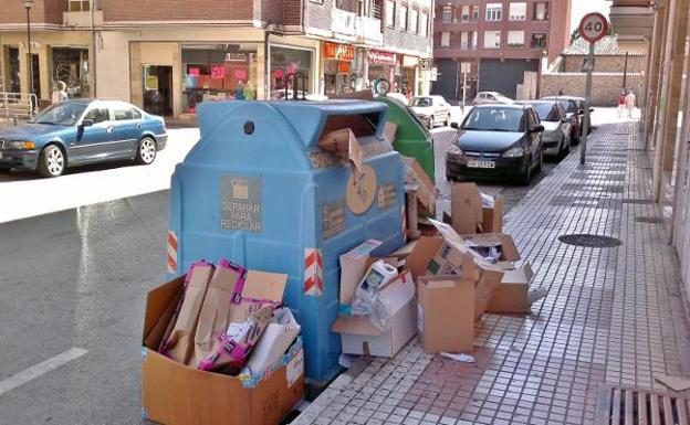 El comercio de Los Corrales recicló en 2017 casi 16 toneladas de cartón