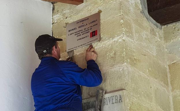 Falange reconoce que colocó la placa en la iglesia de Ambrosero