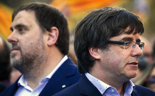 Testigos implican ante el juez a Junqueras y Puigdemont en los preparativos del 1-O