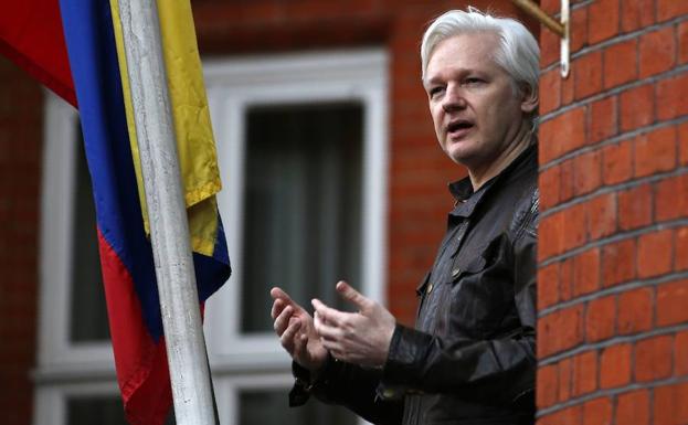 Assange pierde el primer fallo en su intento legal de quedar libre