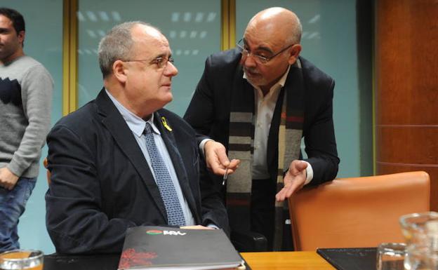 El PNV propone blindar el autogobierno con un nuevo Estatuto vasco, aunque mantiene el derecho a decidir