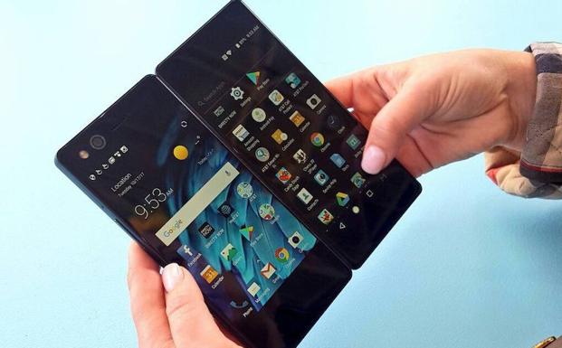 Llega a España el primer smartphone con doble pantalla plegable