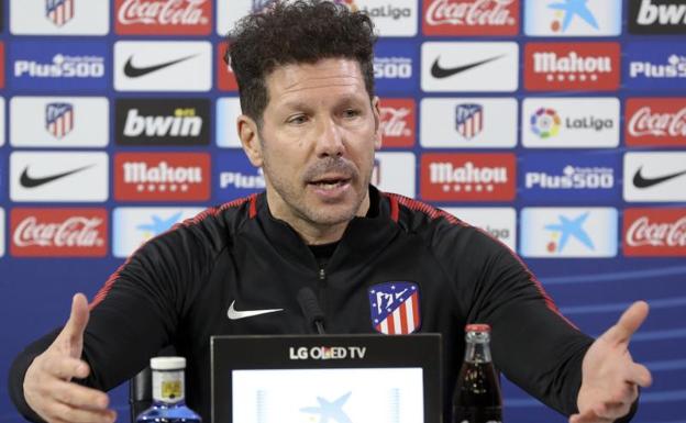 Simeone: «Si fuese hincha haría todo lo posible para no perder a Griezmann»