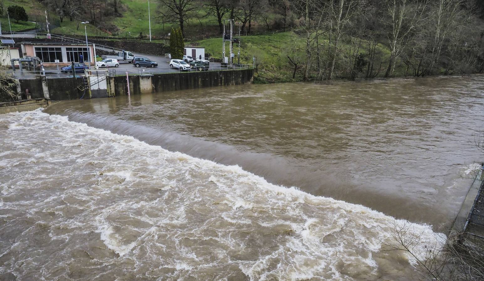 El río Pas, este martes a su paso por Carandía