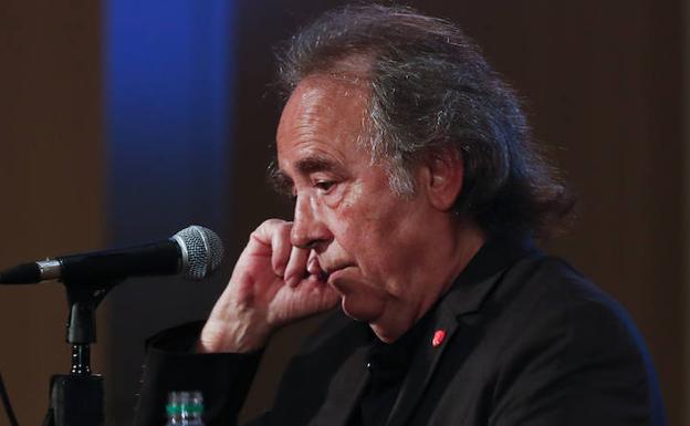 Serrat asegura que vive «muy angustiado» sin gobierno en Cataluña