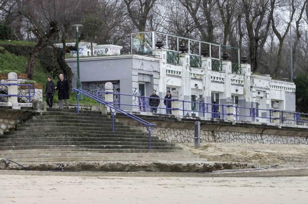 La decadencia, a pie de playa