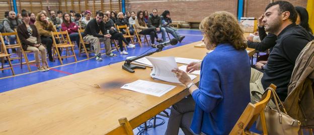 Marina de Cudeyo dice que el Ejecutivo hará «el ridículo» si recurre el sorteo de empleos