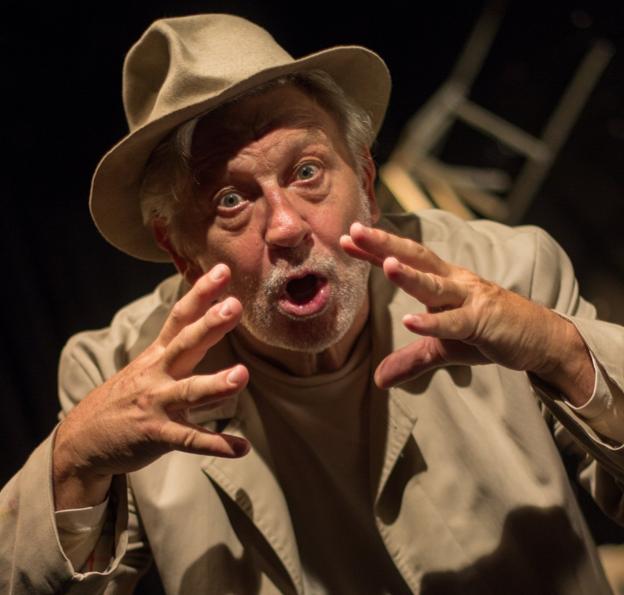 El teatro se funde en una sola voz