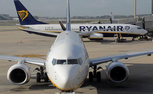 La borrasca 'Félix' desvía un vuelo a Bilbao y cancela otro en Santander