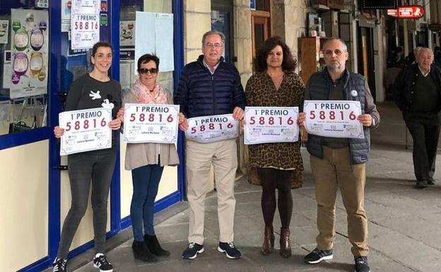 La administración número 3 de Castro reparte 600.000 euros de la Lotería Nacional