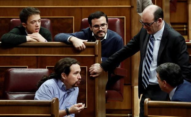 Podemos exige que se obligue a los concertados a aclarar que las cuotas son voluntarias