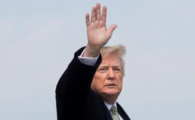 La campaña de Trump recopiló ilegalmente datos de 50 millones de usuarios de Facebook para influir en su voto