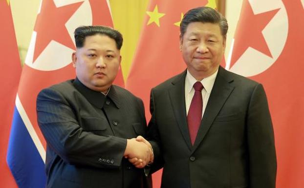 Kim Jong-un se compromete a desnuclearizar la península de Corea en su reunión con Xi Jinping en Pekín