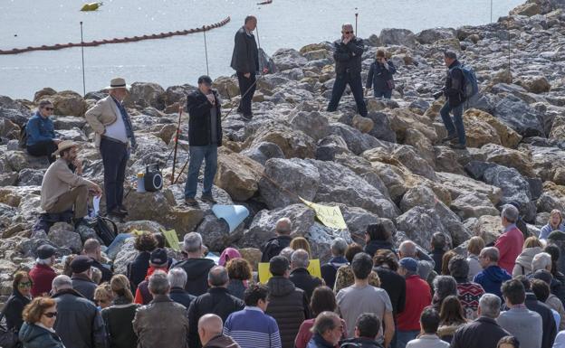 Tercera protesta contra los diques de La Magdalena