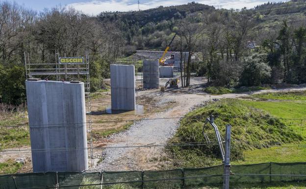 El nuevo puente de Golbardo entrará en servicio antes del inicio del verano