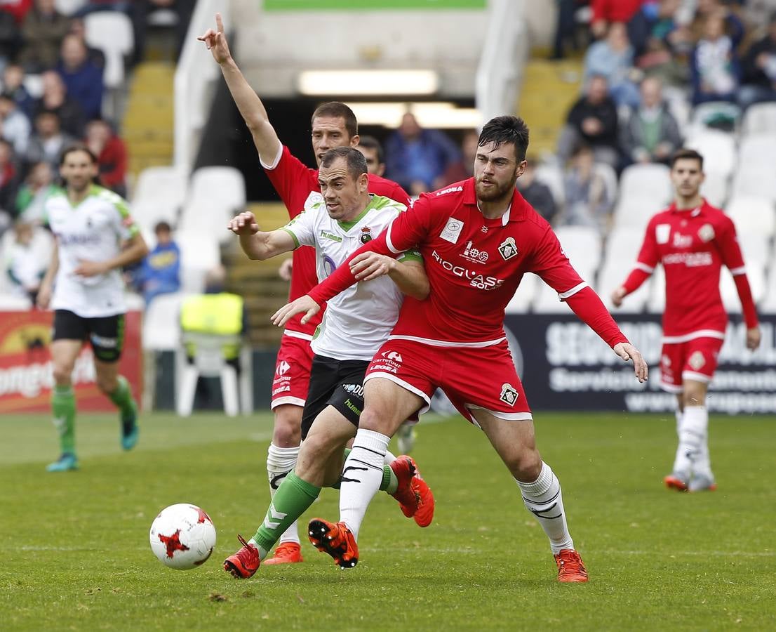 El Racing se impone al Caudal