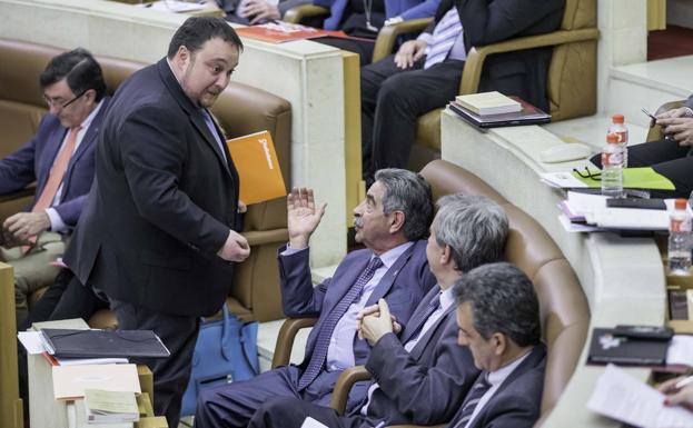 El Parlamento pedirá al Ministerio que paralice la construcción de los diques de La Magdalena