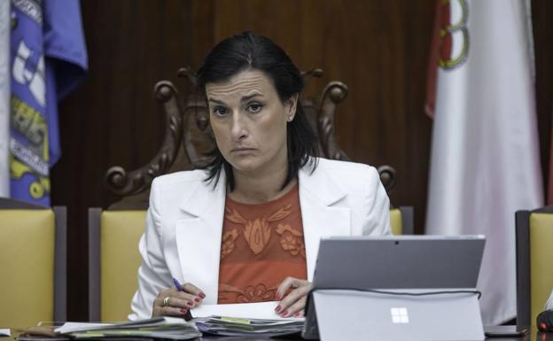 La alcaldesa de Santander admite que el MetroTUS «fue un error que metió en un lío a los santanderinos»
