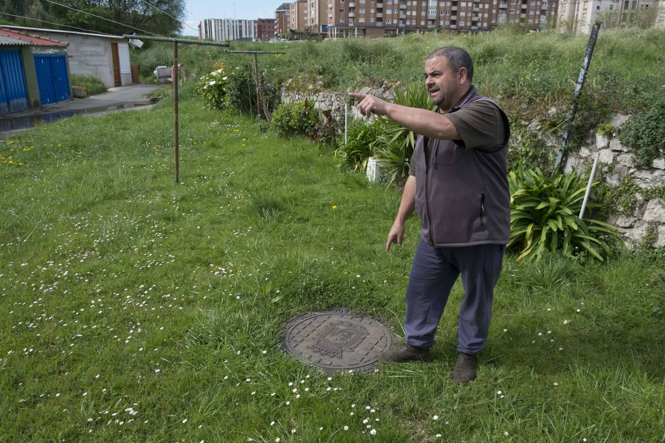 El barrio de San Martín del Pino 26, en Peñacastillo, y sus constantes problemas con las redes de agua