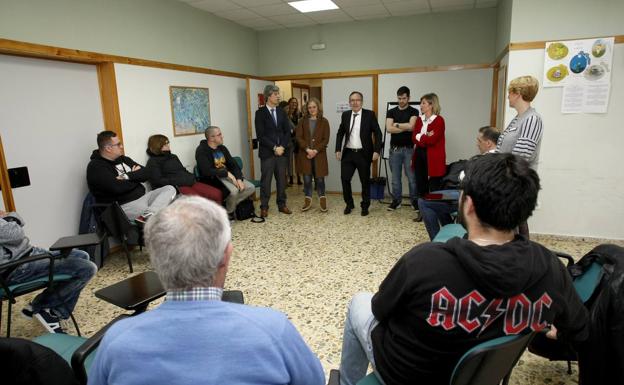 El centro de rehabilitación psicosocial Padre Menni atiende a 68 enfermos en Torrelavega