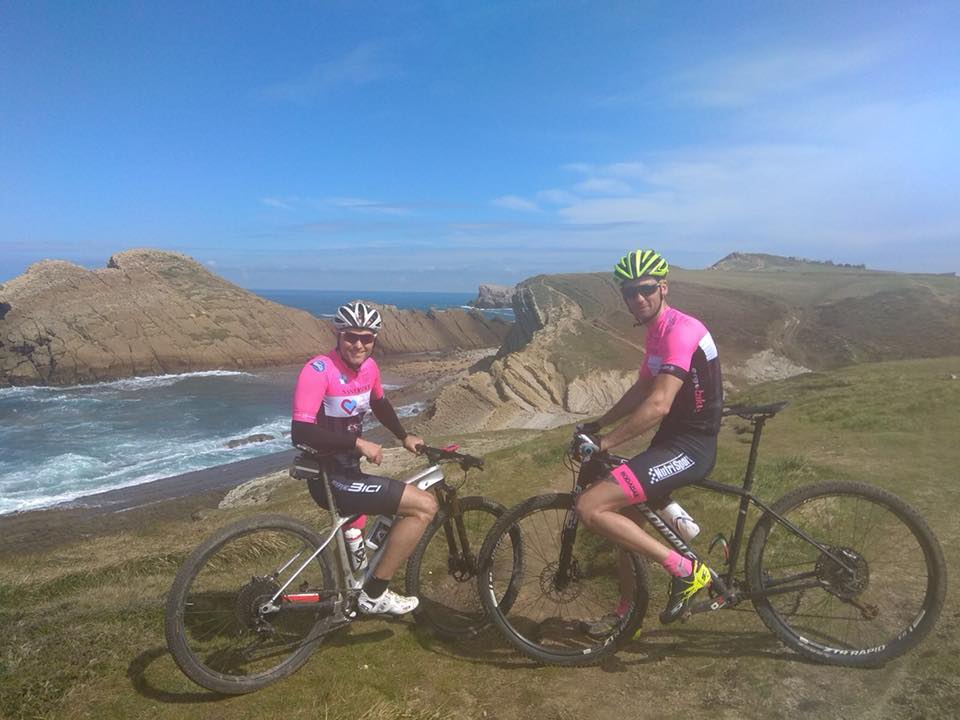 Los santanderinos Alberto Aguado y Sergio Muñoz competirán en la Titan Desert
