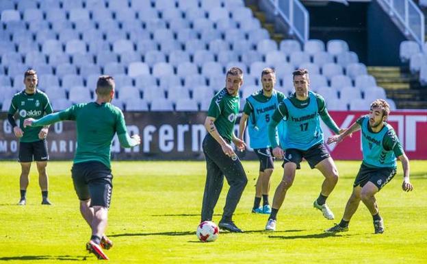 Más asientos vacíos en los Campos de Sport