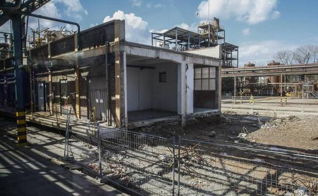 La portuguesa CUF inicia la obra para construir su planta de cloro en el complejo de Solvay