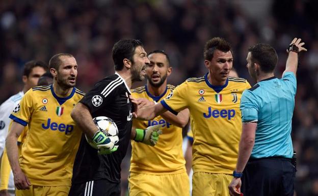 Buffon: «No digo que no fuera penalti; digo que hay una duda»