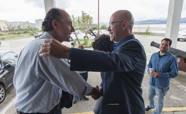 La Audiencia da la razón a Ramón Arenas y seguirá siendo militante del PP cántabro